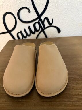 Jenni Kayne Neutral Tan Leather Slip-On Clogs